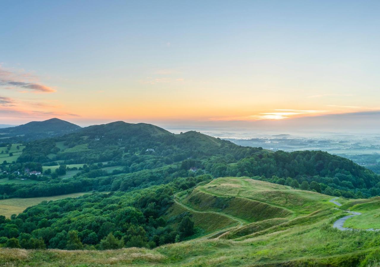 The Darwin Malvern Suite เกรทมัลเวิร์น ภายนอก รูปภาพ